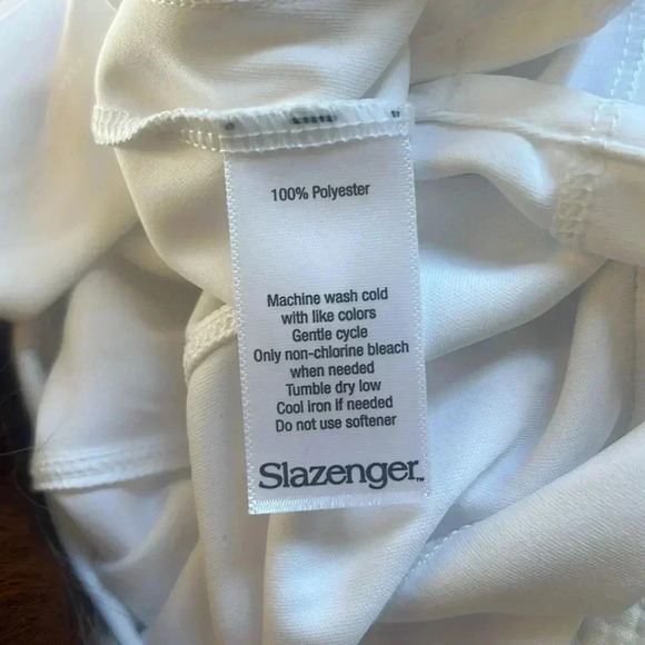 Slavender ladies white Golf shirt. NWT. Zip front v neck UPF 30 - Picture 9 of 9